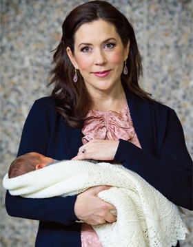 Kronprinsesse Mary svøb strikket i 100 % Superwash Baby merinould. Original størrelse - Billede 2