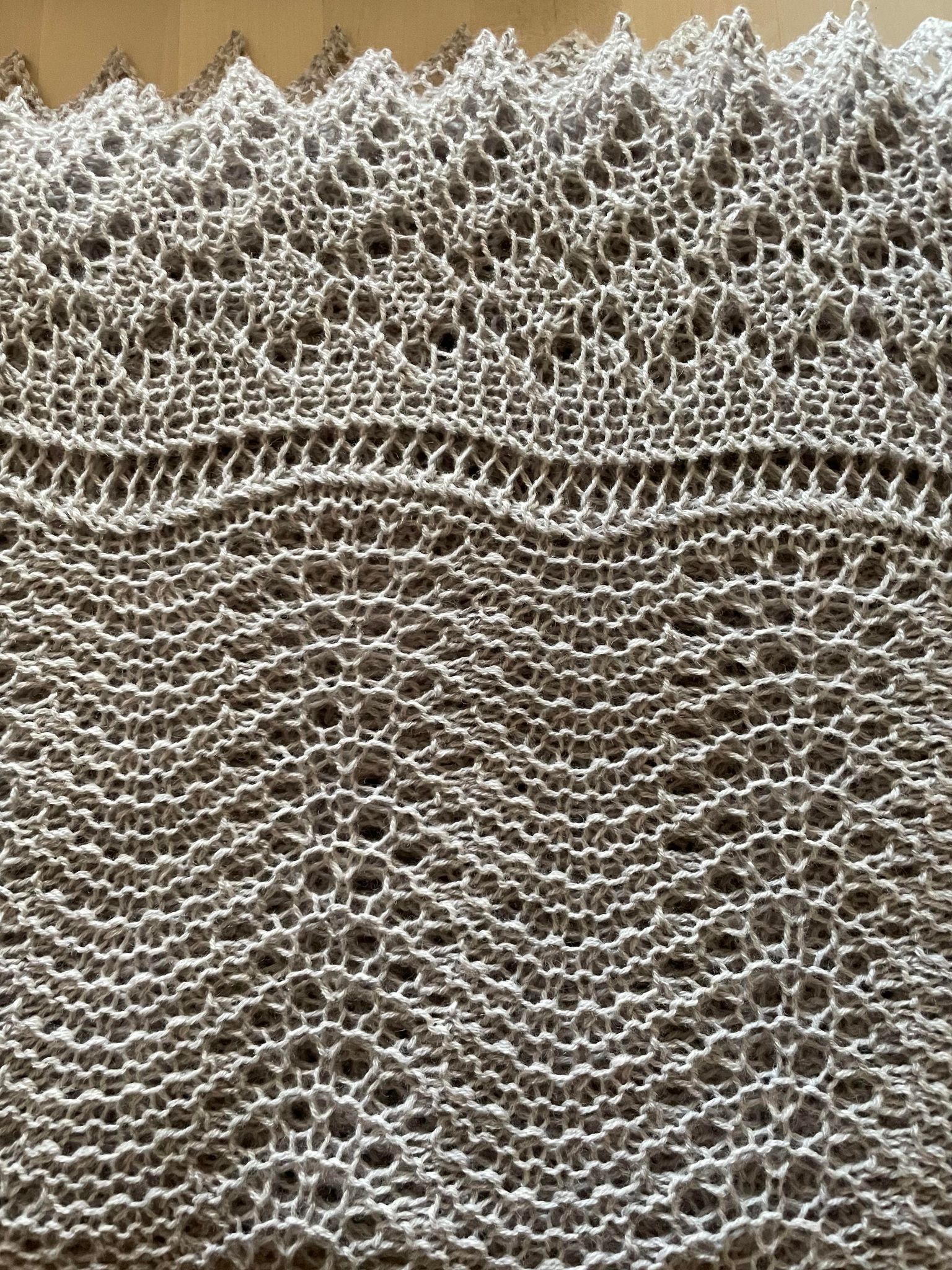 Kronprinsesse Mary svøb strikket i 100 % Superwash Baby merinould. Original størrelse - Billede 10