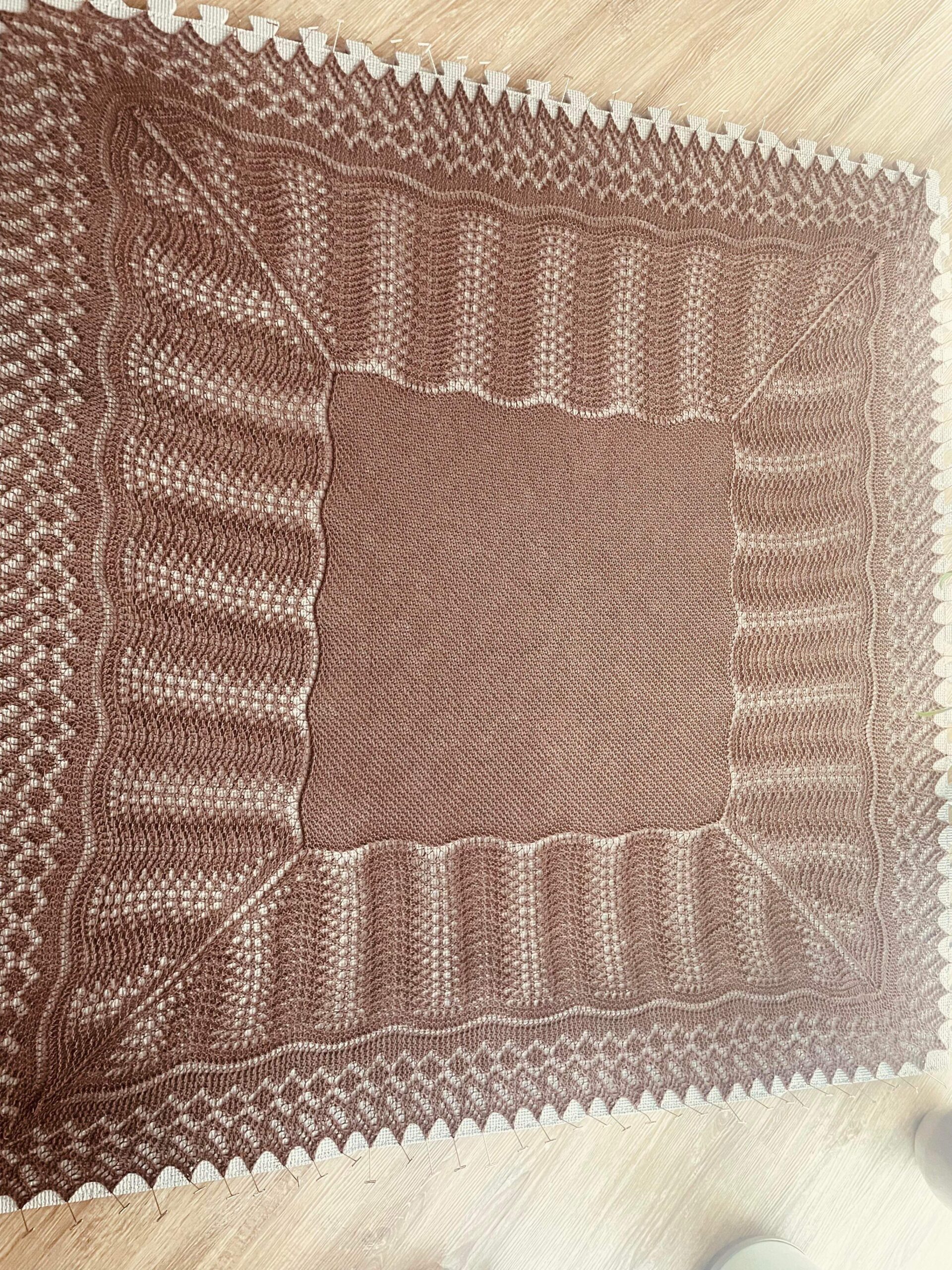 Kronprinsesse Mary svøb strikket i 100 % Superwash Baby merinould. Original størrelse - Billede 12