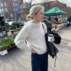 Marble Sweater fra PetiteKnit | Garnalternativ Drops Snow og Drops Kid Silk