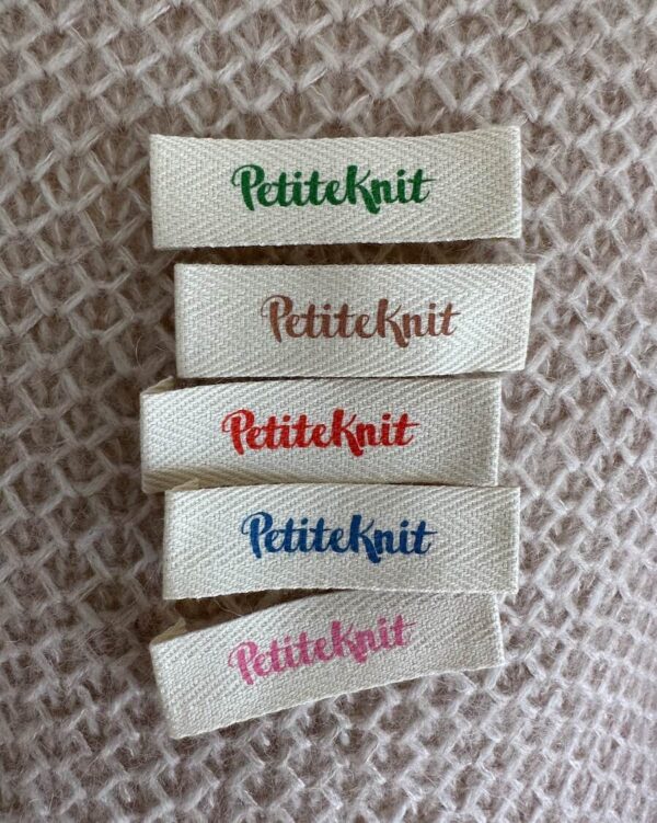 PetiteKnit-label flere farver