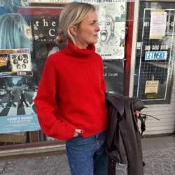 Scarlet Sweater - fysisk opskrift