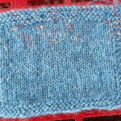 Lulu Slipover - Drops Flora, Drops Kid Silk og Tweet It Yourself