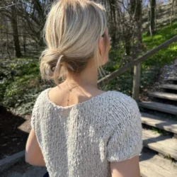 Wave Tee | Garnalternativ Drops Alpaca Boucle’ og Drops Bomull-Lin
